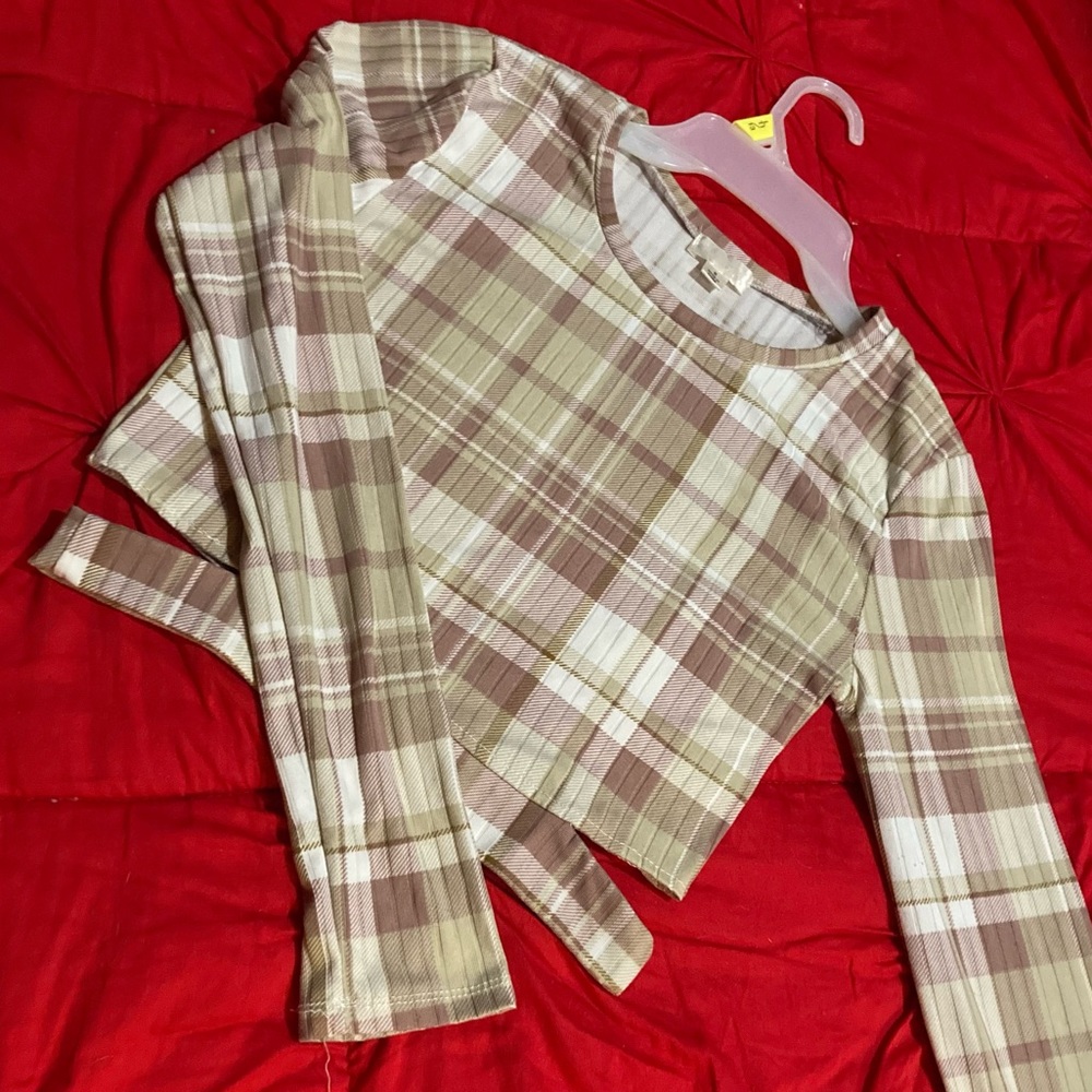 Plaid Crop Top With Cutout